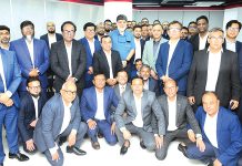 মিডল্যান্ড ব্যাংকের শাখা ব্যবস্থাপকদের নিয়ে লিডার্স মিট অনুষ্ঠিত